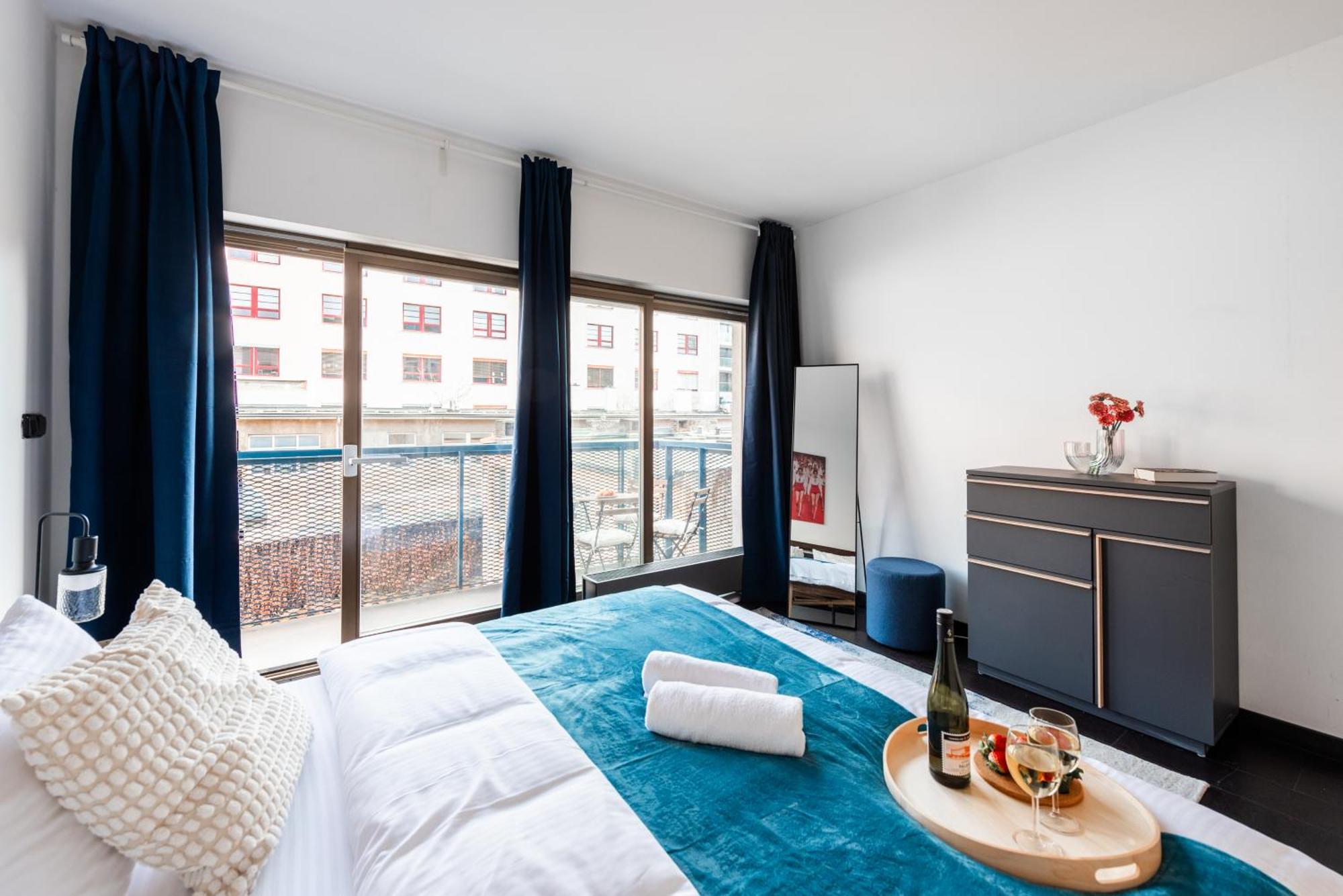 Spacious Apartments Near Karlin Square Prague Luaran gambar