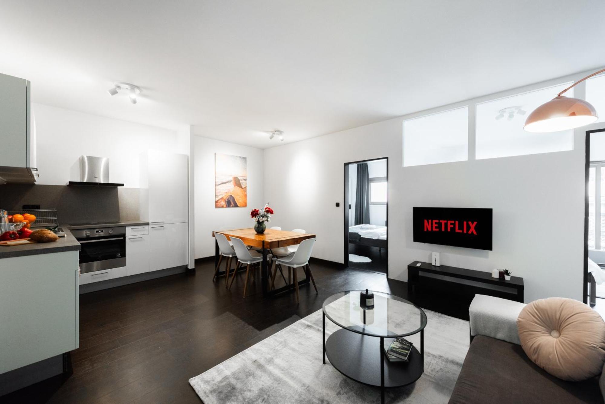 Spacious Apartments Near Karlin Square Prague Luaran gambar