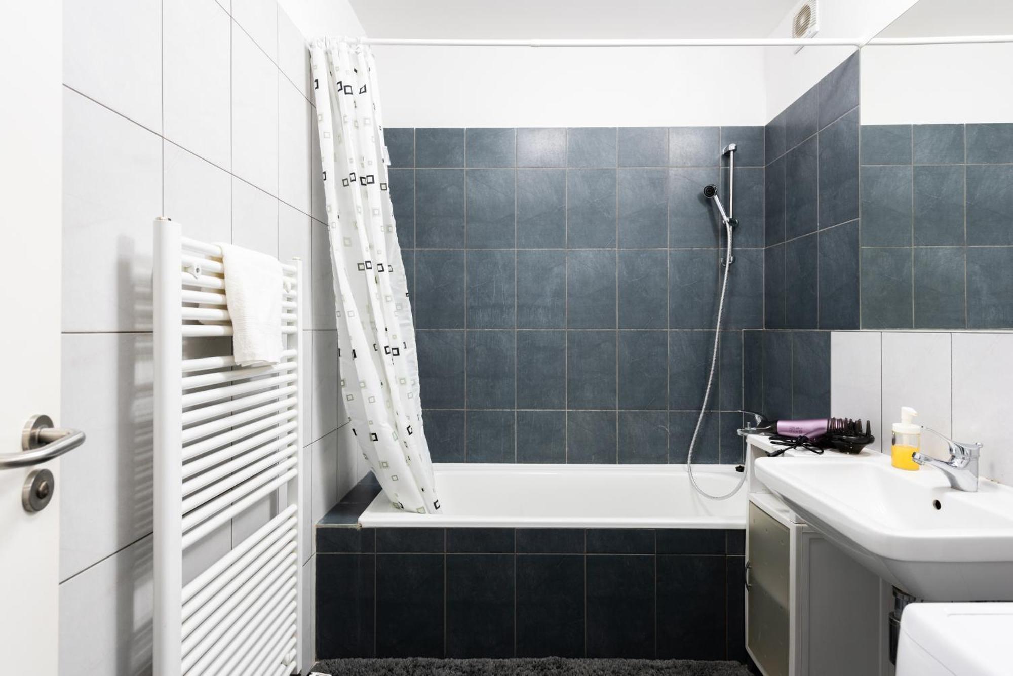 Spacious Apartments Near Karlin Square Prague Luaran gambar