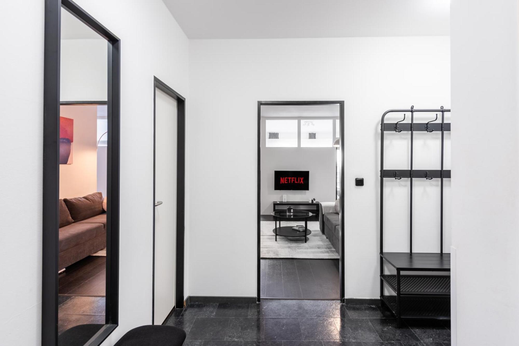 Spacious Apartments Near Karlin Square Prague Luaran gambar