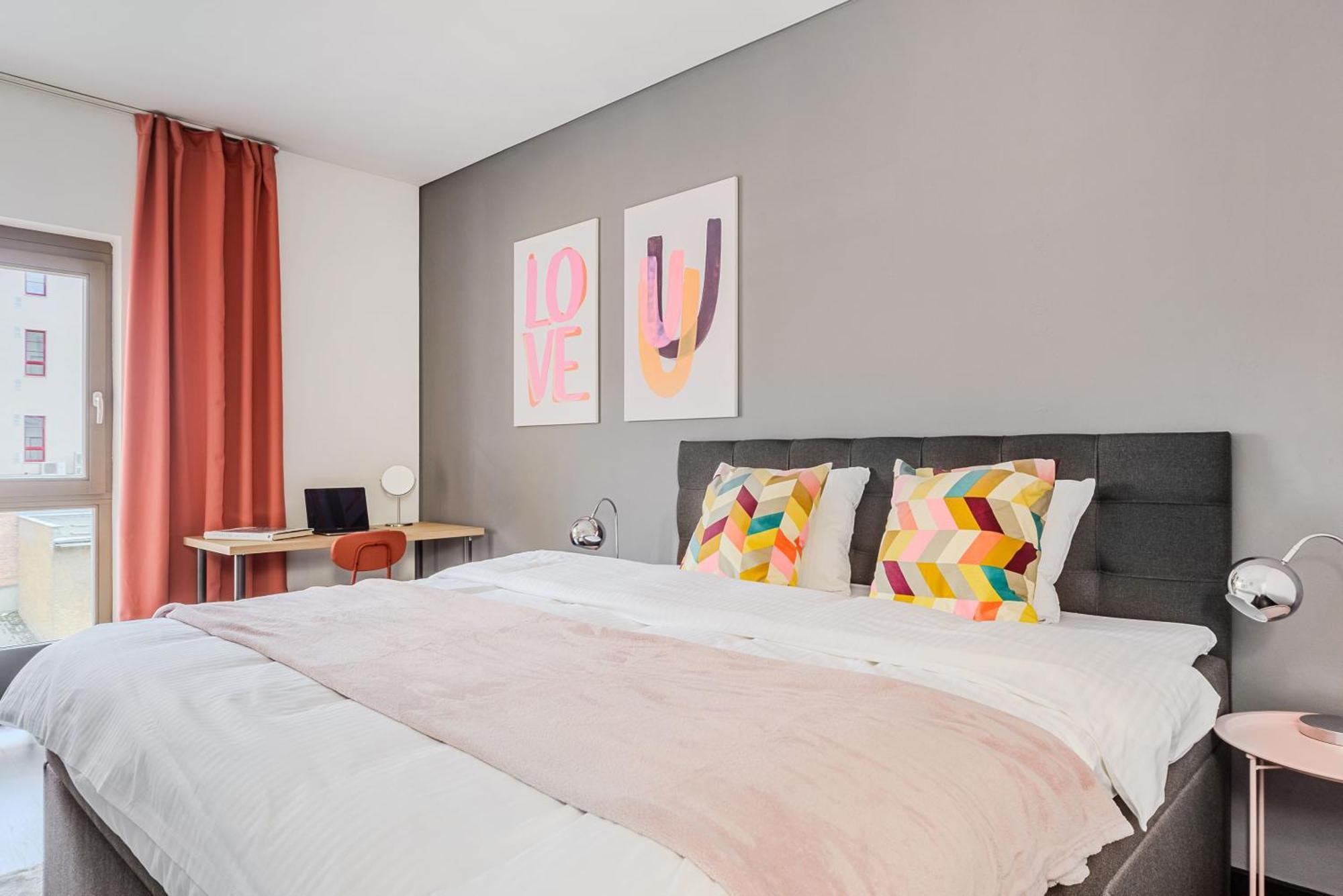 Spacious Apartments Near Karlin Square Prague Luaran gambar