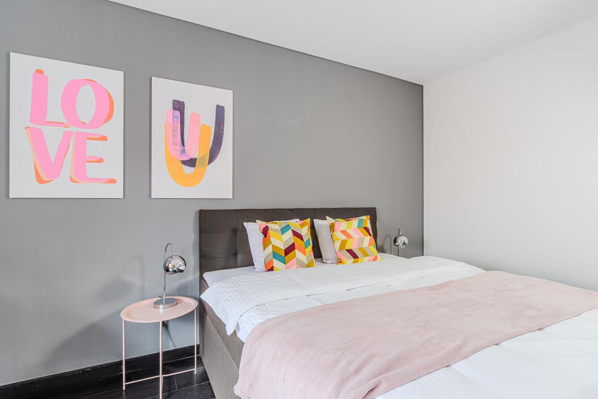 Spacious Apartments Near Karlin Square Prague Luaran gambar